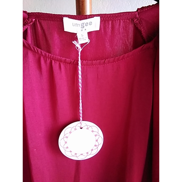 🛍  💕NWT💕 Women's Umgee Top Size S Maroon - Picture 2 of 7